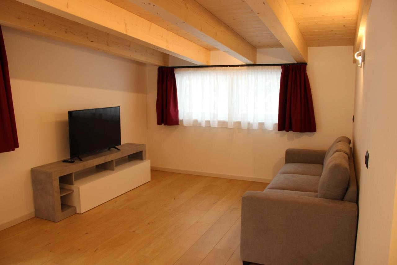 Ferienwohnung Cèsa Sot Bosch Canazei Exterior foto