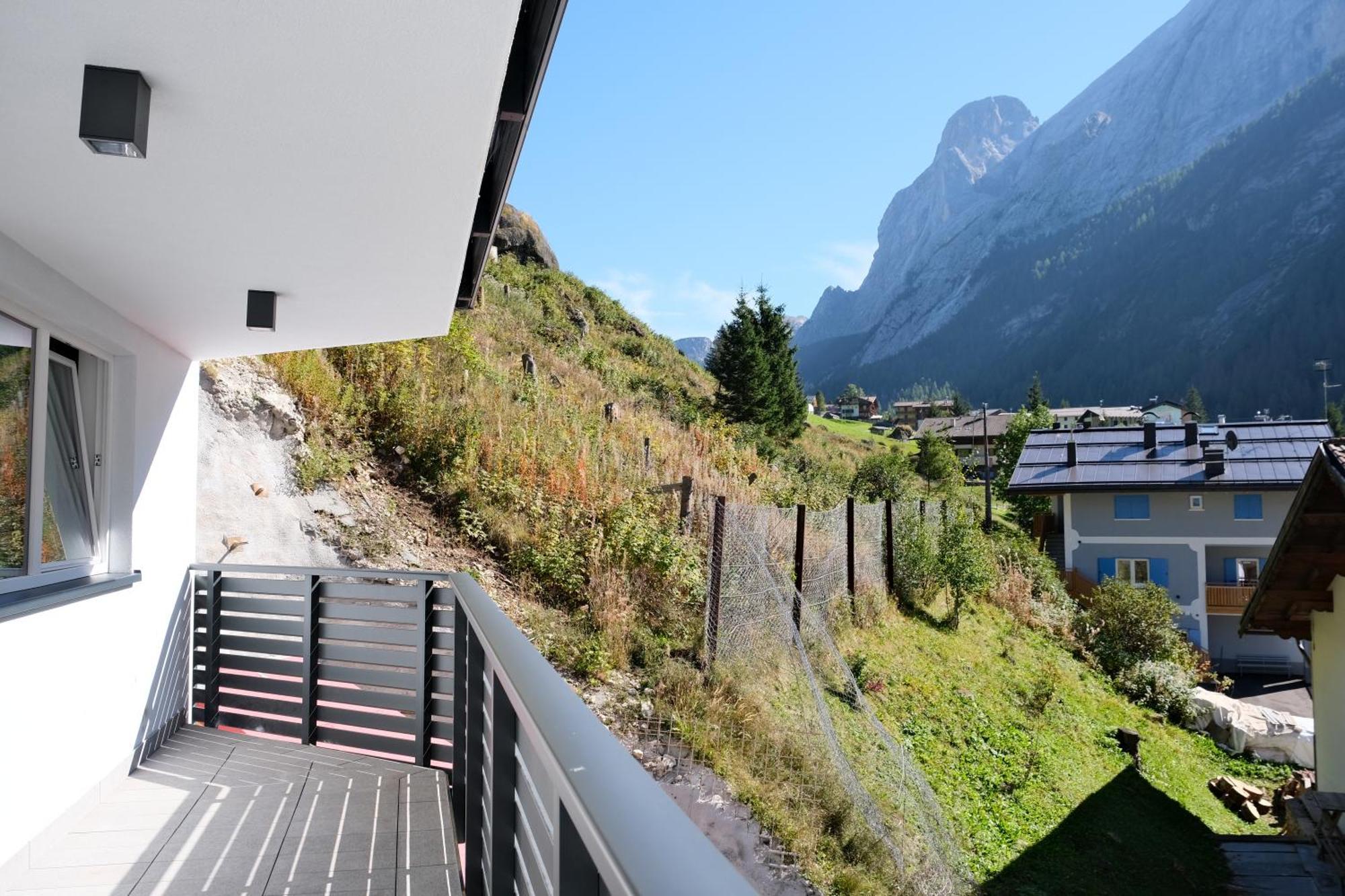 Ferienwohnung Cèsa Sot Bosch Canazei Exterior foto